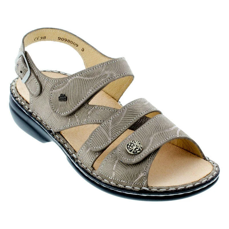 Travel-Friendly Footwear Promotion Finn Comfort Gomera