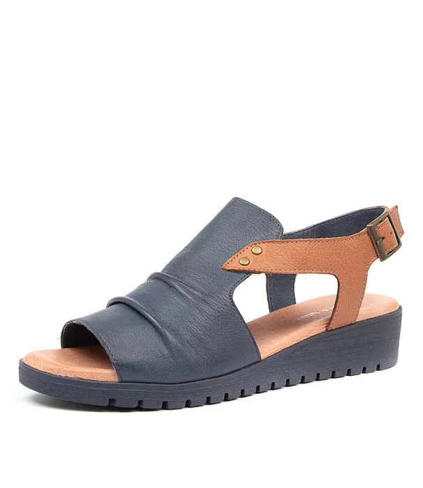 End Of Season Clearance Womens Django & Juliette Madis in Navy