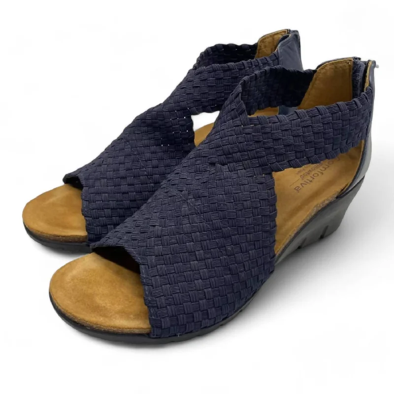 Urban Fashion Footwear Alesha Wedge Sandal In Navy