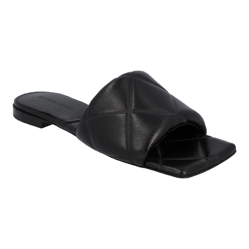 Stylish Basics Bottega Veneta Lido Flat