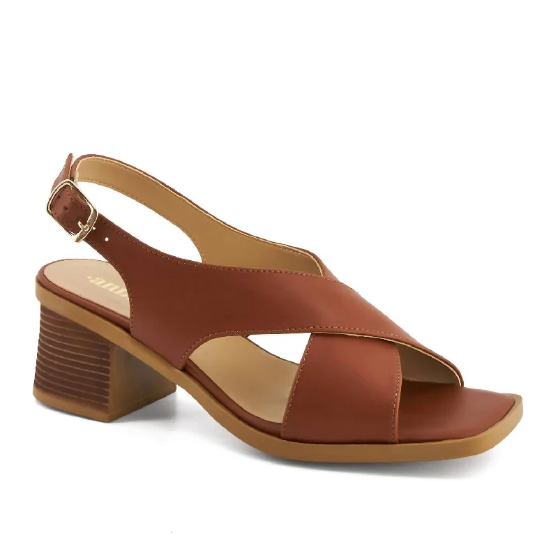 Lightweight Fashion Shoes Women's Medium Heel Crossed Strap Sandal In Brown