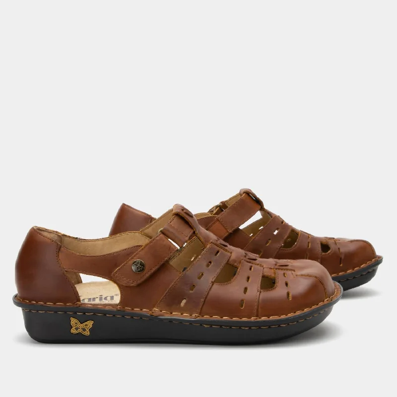 Fashion-Forward Women's Pesca Sandal - Medium Width In Tawny