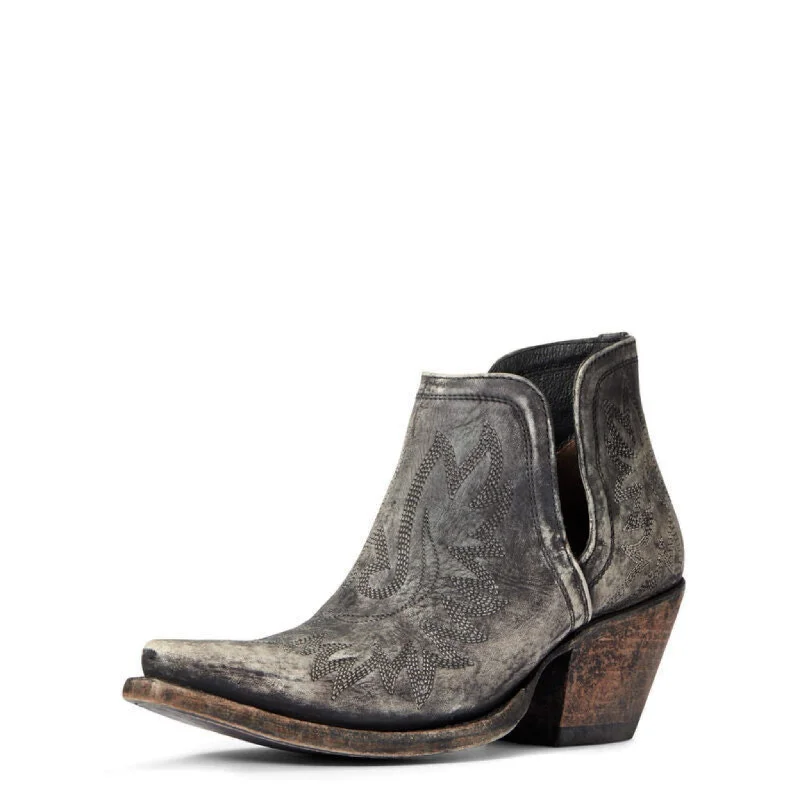 Shop Sales Ariat Women's Distressed Black Dixon