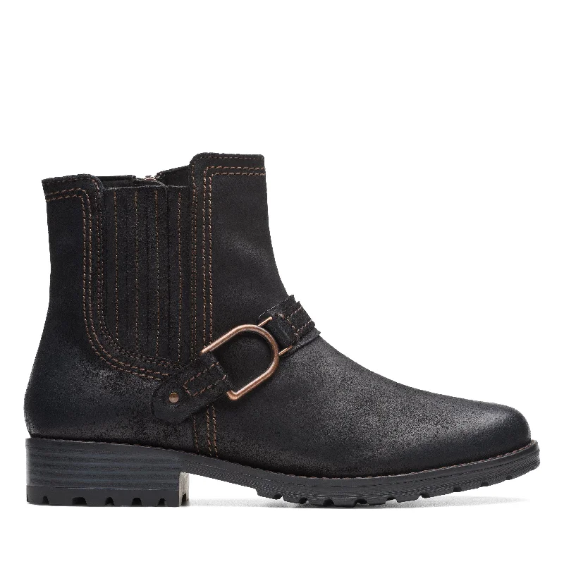 Fashion Essentials Clarks Aspra Buckle in Black Suede
