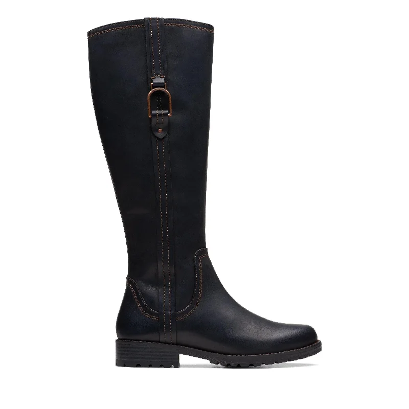 Comfortable Everyday Shoes Clarks Aspra Hi in Black Leather
