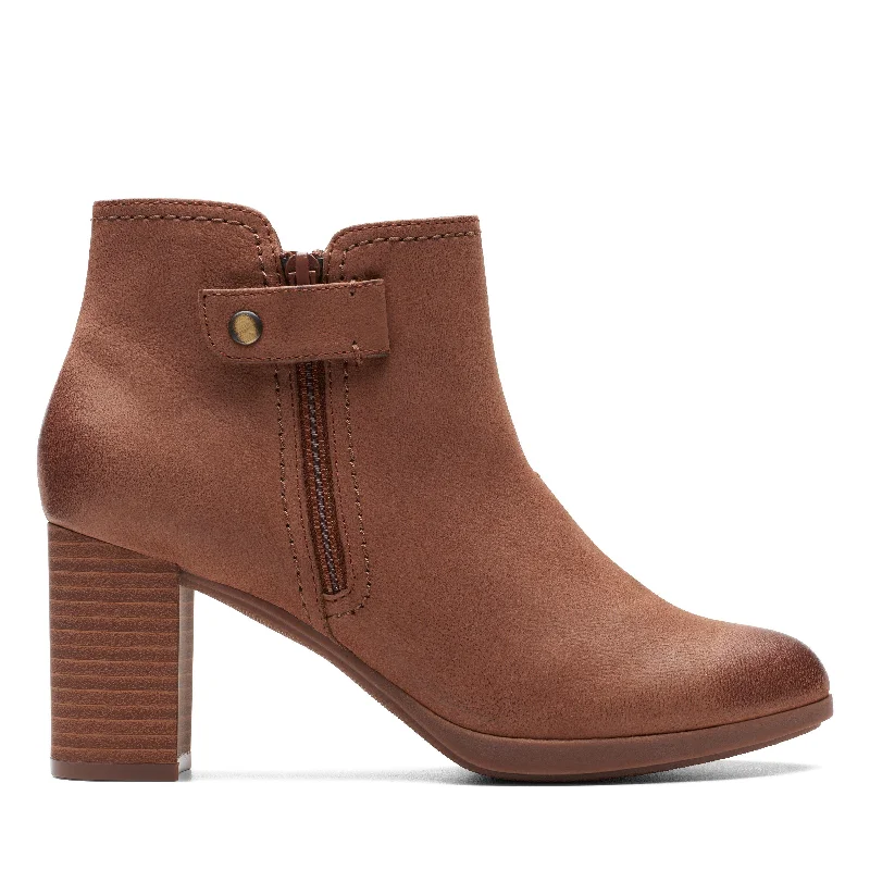 Limited-Time Shoe Deals Clarks Bayla Glow in Brown Nubuck