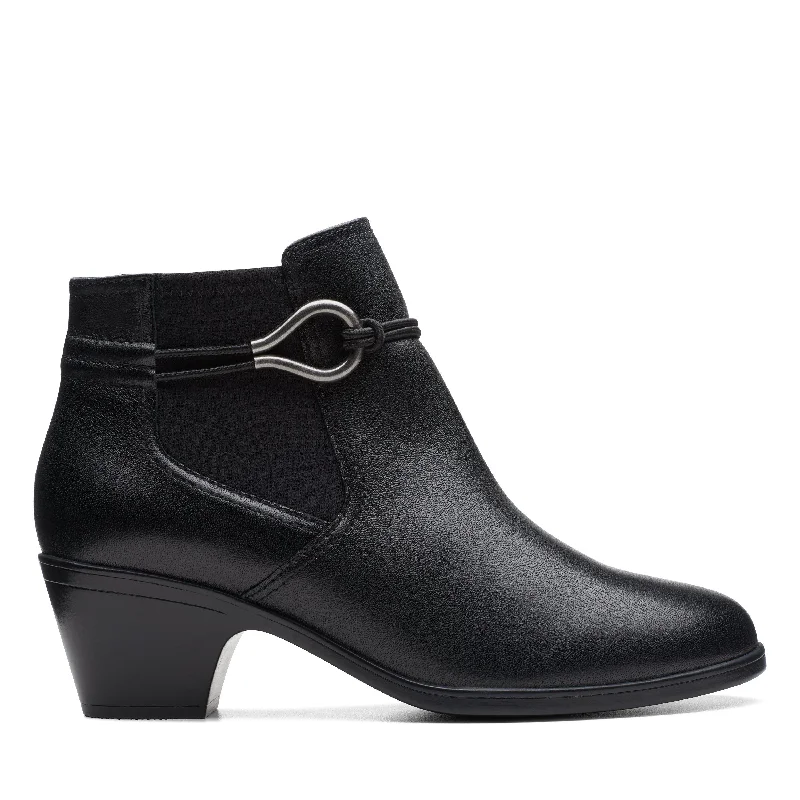 Seasonal Footwear Sale Clarks Emily2 Kaylie in Black Leather