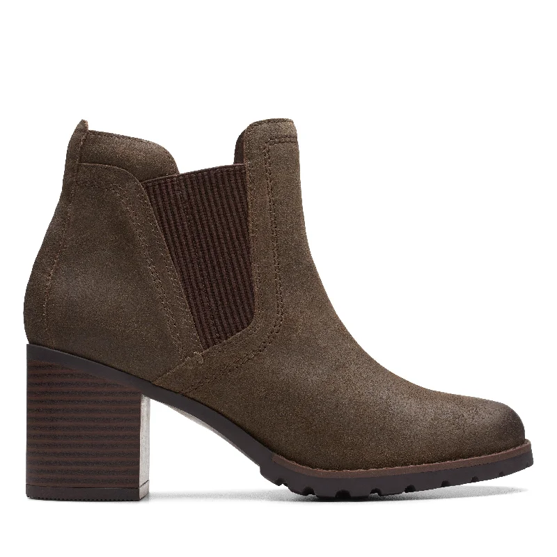 Adventure-Ready Footwear Sale Clarks Leda Up in Green Suede