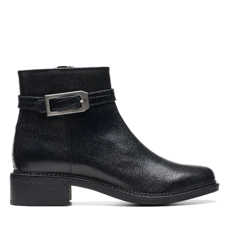 Slip-Resistant Shoes Discount Clarks Maye Grace in Black Leather