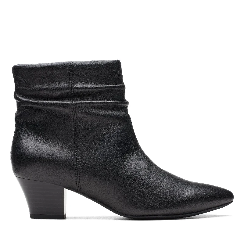 Affordable Shoe Fashion Clarks Teresa Skip in Black Leather