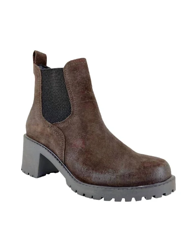 Comfortable Slip-Resistant Shoes Trento Waterproof Chelsea Boot In Brown