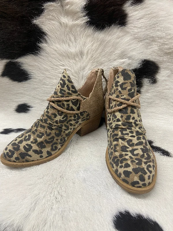 Hot Items Very G Women's Leopard Shortie Boot