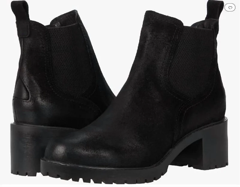Breathable Flats Offers Women Trento Waterproof Chelsea Boot In Black