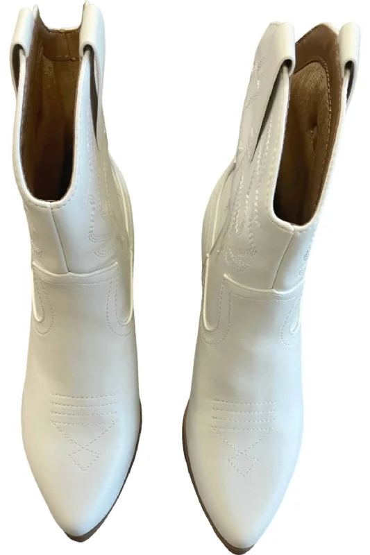 Women's Fluffy Indoor Shoes Women's Blazing Cowboy Boots In White