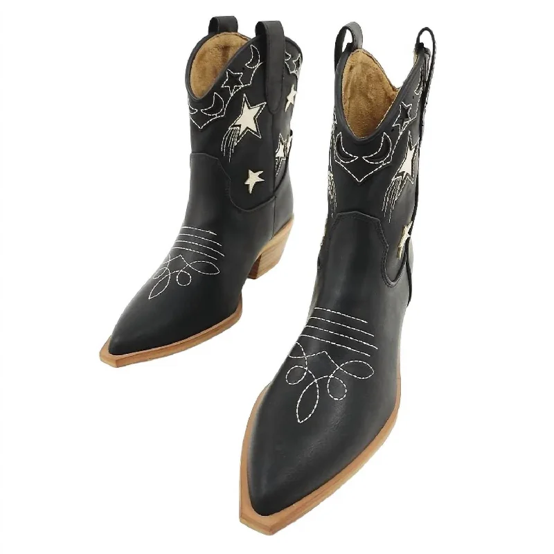 Comfortable Flat Feet Shoes Women's Valencia Star Boots In Black