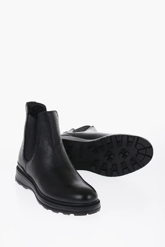 Sophisticated Street Style Offers Woolrich Textured Leather Chelsea Boots