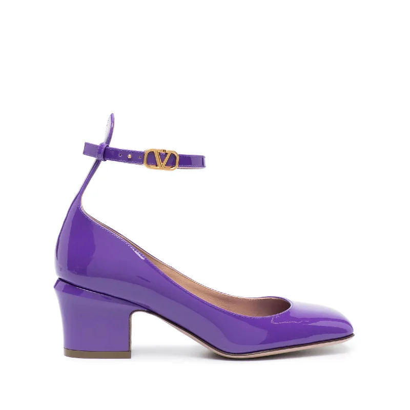 Chic & Cozy Collection Valentino Garavani Tan-Go Patent Leather Pumps in Purple