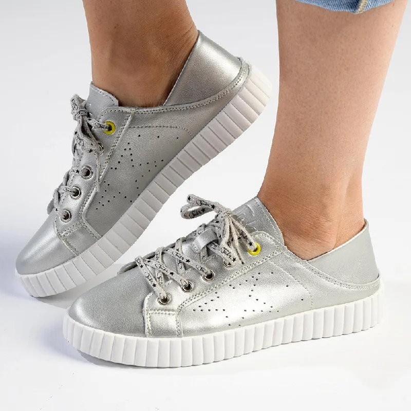 Hurry Before It's Gone Julz Valentina Leather Sneaker With Star Detail - Silver
