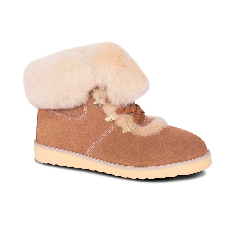 On-Trend Fashion Offers Ladies Posh Sheepskin Boots