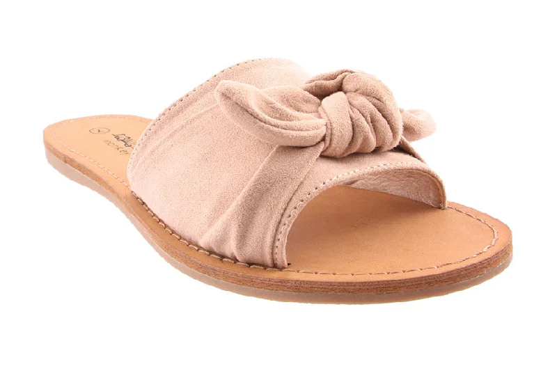 Sleek Versatile Footwear MENTOS NUDE SUEDE