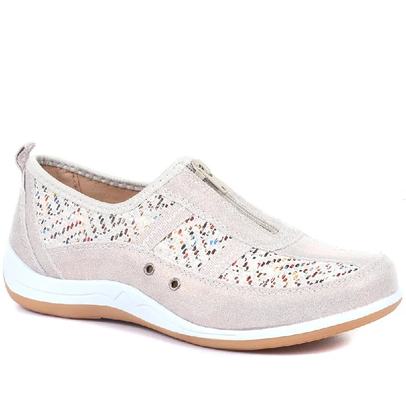 Catch Every Fashion Trend Wide Fit Sneakers / 318 638