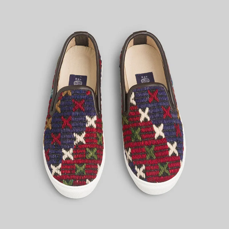 Sleek Versatile Footwear Women's Kilim Sneaker Size 9